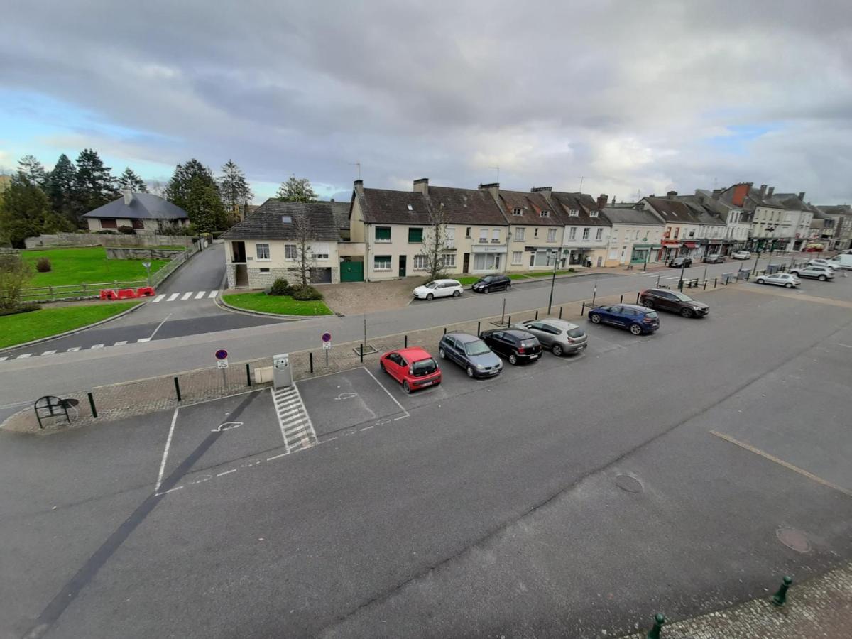 Apartament Le Deux Gaulle Le Mêle-sur-Sarthe Zewnętrze zdjęcie