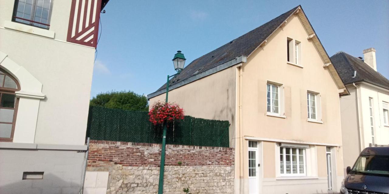 Apartament Le Deux Gaulle Le Mêle-sur-Sarthe Zewnętrze zdjęcie